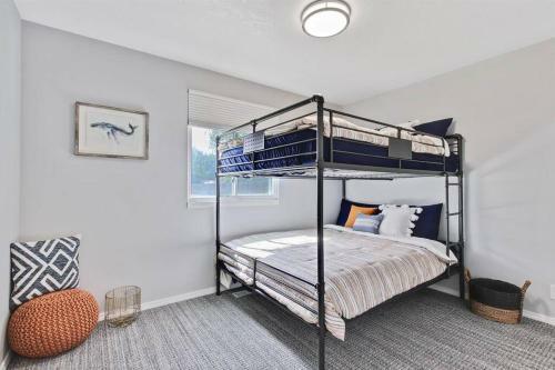 A La Mode Homestyle 3 Bedroom Centered In Meridian, Id