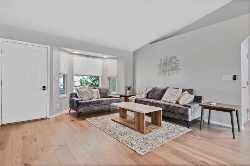 A La Mode Homestyle 3 Bedroom Centered In Meridian, Id