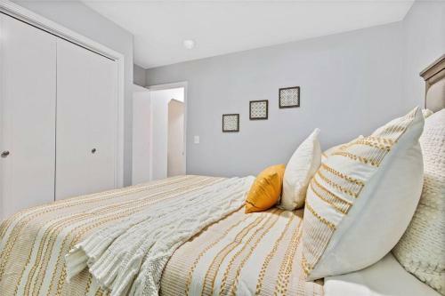 A La Mode Homestyle 3 Bedroom Centered In Meridian, Id