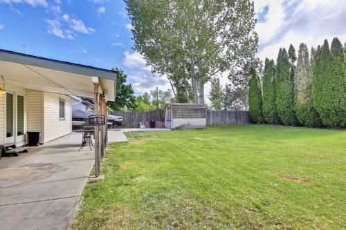 A La Mode Homestyle 3 Bedroom Centered In Meridian, Id