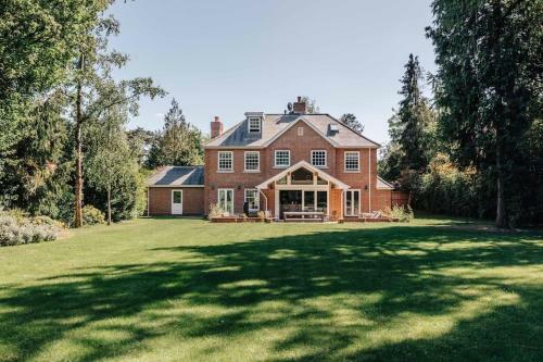 Marble House - Heated Indoor Pool, Gym, Cinema