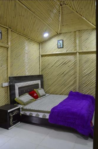 Hostal Highway Bamboo Huts