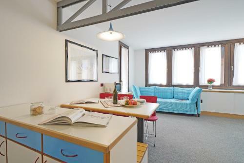 Iflat Lovely, Bright And Cozy Apartment