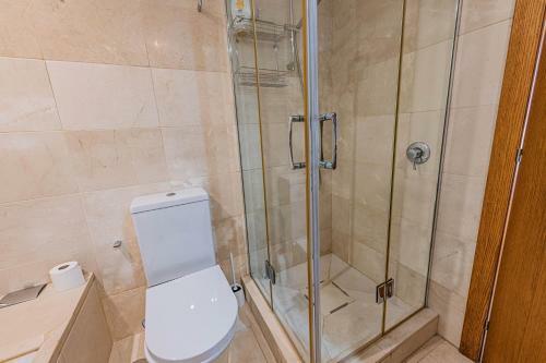 Elegant 4br Apartment In Rivera, Mijas, Pool, Wifi