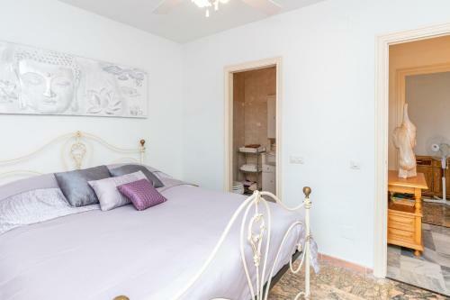 Charming 3br Townhouse W/ Terrace & Swimming Pool
