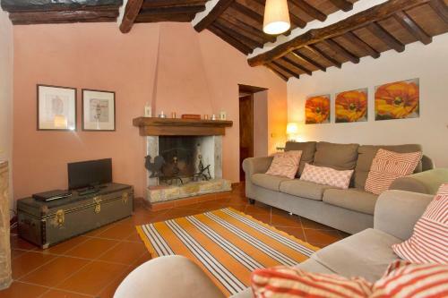 Stunning 2 Bed Cottage In The Lucca Countryside