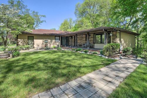 Picturesque Three Oaks Home About 4 Mi To Lake!