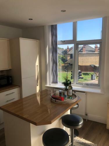 Charming Apartment In Ashley Cross
