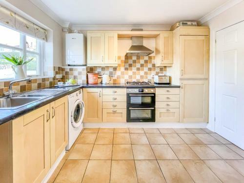 Wildflower Cottage, Stone Cottage In Sutton Poyntz