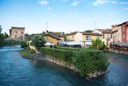 Hostal Le Finestre Su Borghetto