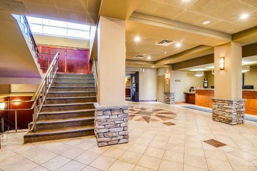 Hotel Sawridge Inn And Conference Centre Peace River