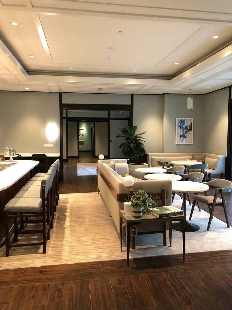 Ambrose Hotel