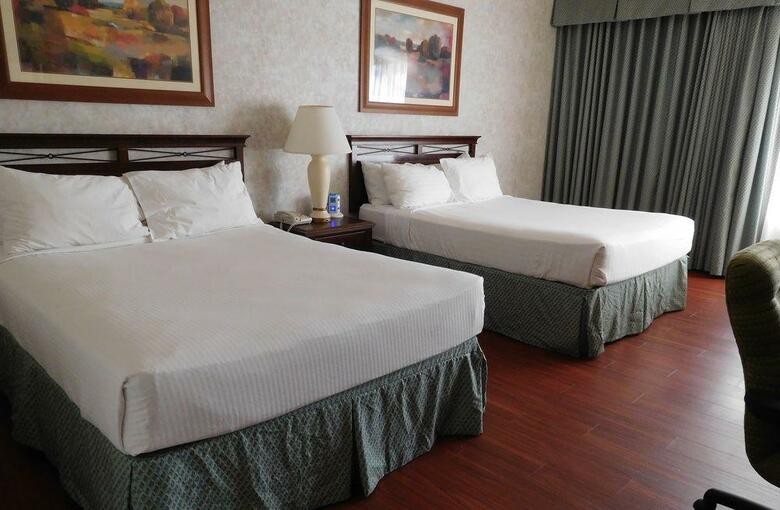 University Square Hotel