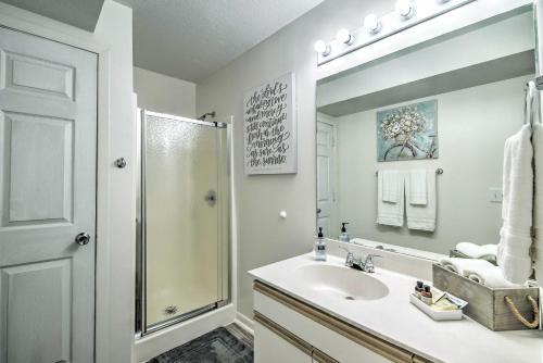 Apartamento Cozy Branson Condo With Pool Access - Near Dtwn
