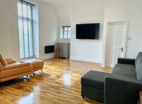 Clifton Apartment 3