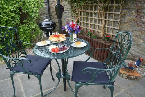 Pheasant Barn - A�cornish Stone Barn Conversion For Two In The Looe Valley Aonb Near The Coast