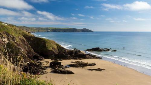 Pheasant Barn - A�cornish Stone Barn Conversion For Two In The Looe Valley Aonb Near The Coast