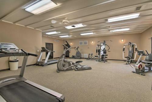 Apartamento Table Rock Lake Retreat With Large Deck And Pool!