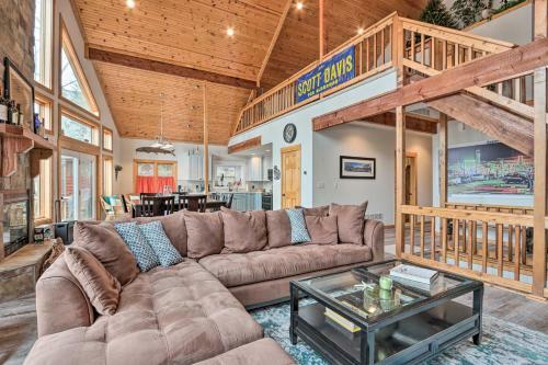 Lake Of The Ozarks Hideaway With Private Dock!