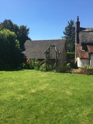 The Old Thatched Cottage Tenterden