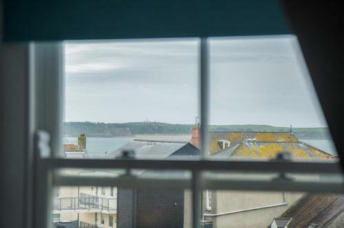 Ramsey Apartment - 2 Bedroom Apartment - Tenby