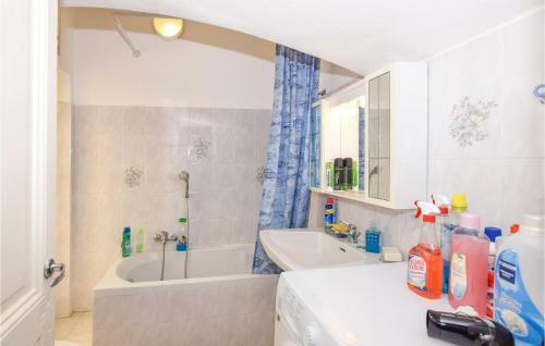 Stunning Apartment In Sanremo With 1 Bedrooms