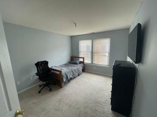 Cheerful 3-bedroom Townhouse Close To Beach