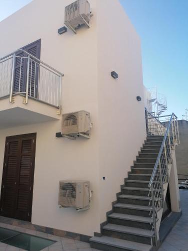 Akoya Apartments