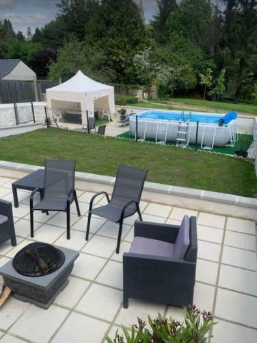 Stunning 3-bed Cottage Opposite Chateau And Canal