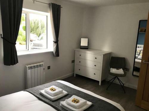 Beautiful Cosy Rural Retreat With Parking!