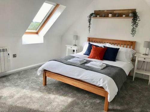 Beautiful Cosy Rural Retreat With Parking!