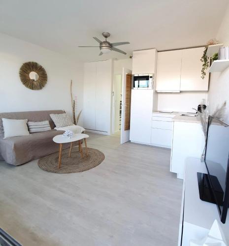 Apartamento Blue Sky La Grande Motte Studio -pool-5min Beach -queensizebed -wifi