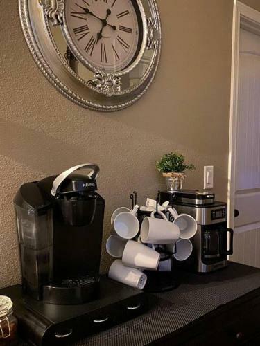 Apartamento Extra Sleep Space Pull Out Sofa In Living Room