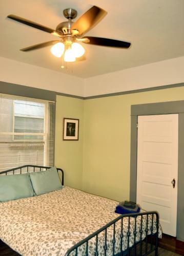 Hostal 624 Jackson Guest House