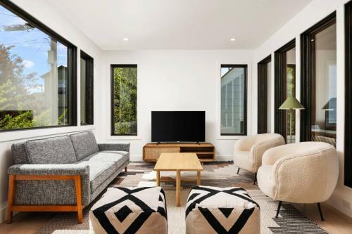 Williams Retreat Unit 2