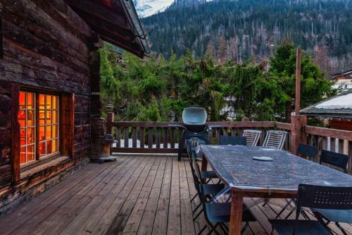 4br Traditional Chalet Bbq + Fireplace + View