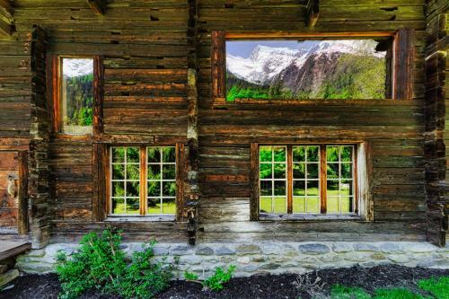 4br Traditional Chalet Bbq + Fireplace + View