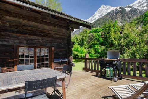 4br Traditional Chalet Bbq + Fireplace + View