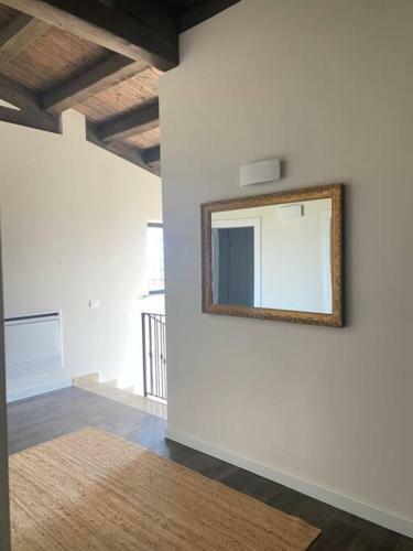 Villa Di Lusso Rustica Con Vista Mare, Collina E Montagna