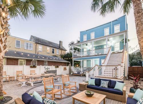 Stunning Secret Courtyard - 1 Block To King