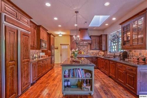 Misty Mountain Manor Home