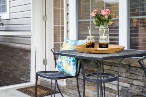 Luxe Quiet Townhouse W/parking/pool/by Dollywood