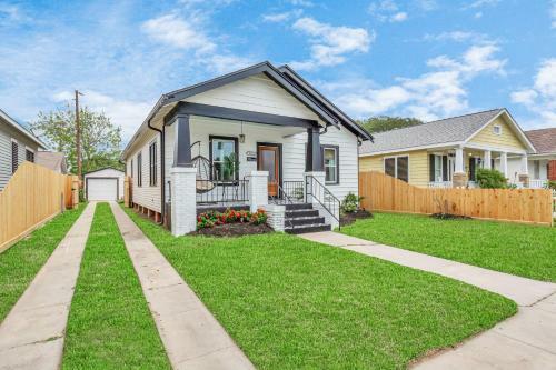 New! ?change Of Pace? 5 Blk To Beach Bikes+firepit