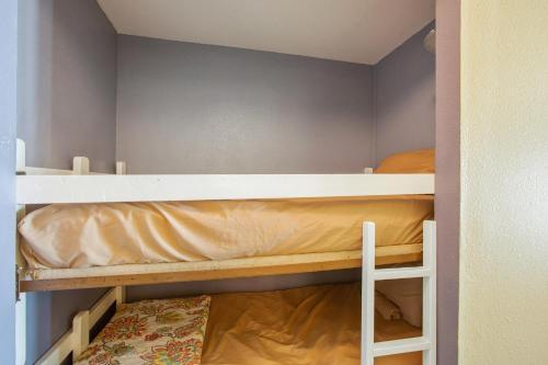 Apartamento Victorian Escape - Serene Condo With Beach Views Condo