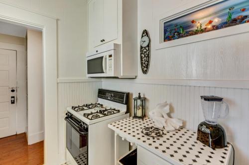Lazy Days Cottage - Amazing Views And Great Location! Home