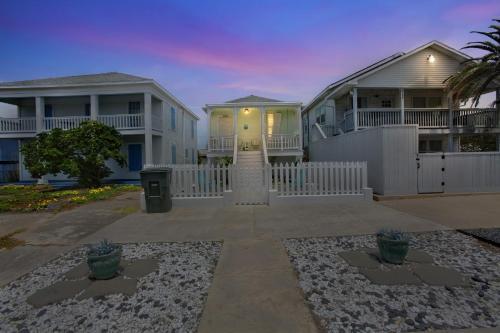 Lazy Days Cottage - Amazing Views And Great Location! Home