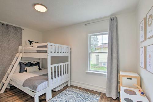 Family-friendly Logan Getaway With Yard And Grill