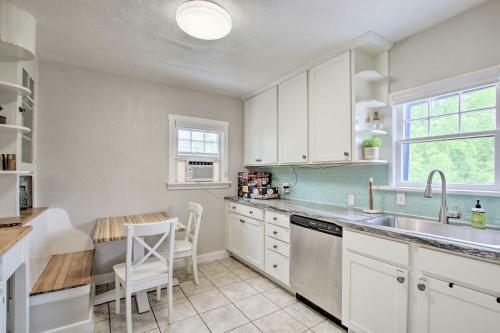 Family-friendly Logan Getaway With Yard And Grill