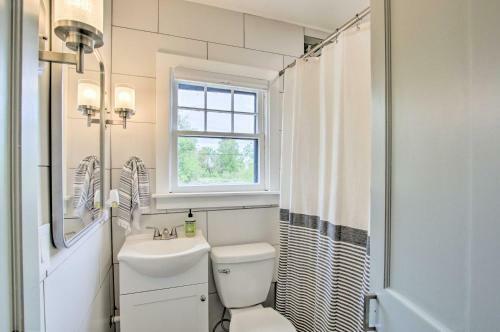 Family-friendly Logan Getaway With Yard And Grill