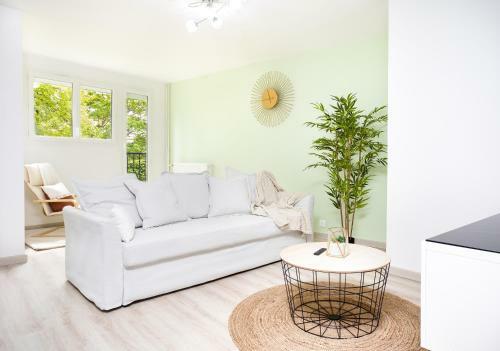 Apartamento Lecosymelunais : Parking Gratuit + Balcon Am�nag�
